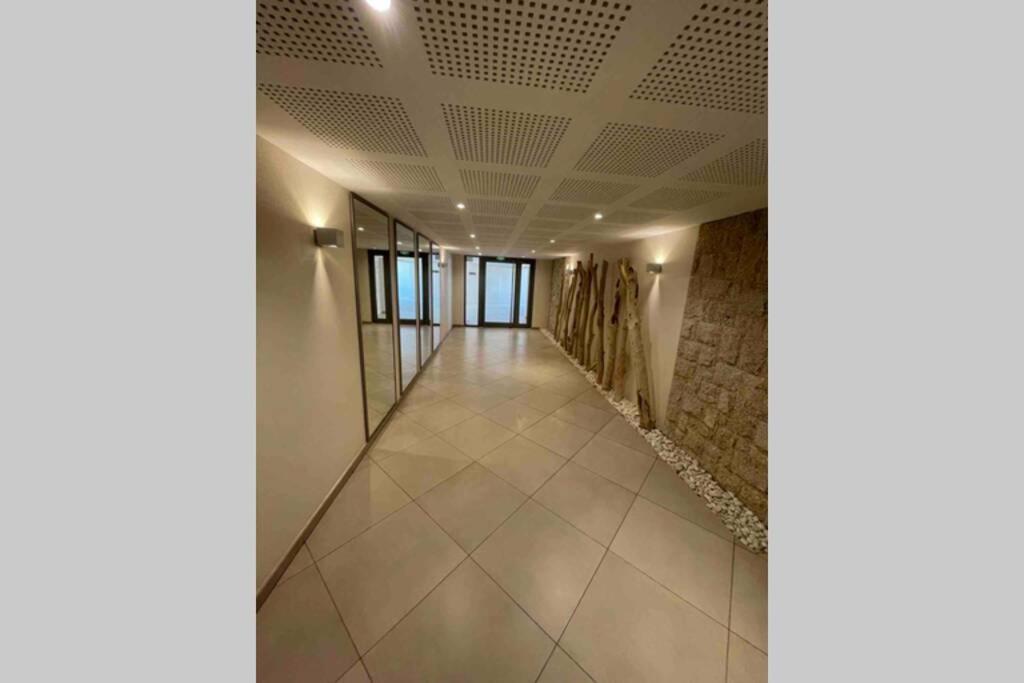 Appartement Piscine Terasse Gym Sauna Balneo Sainte-Maxime Exteriér fotografie